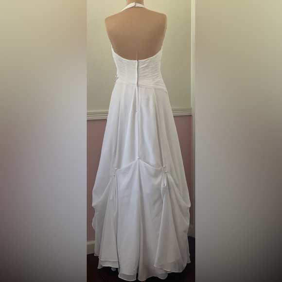 Wedding Gown size 10 - Picture 10 of 16